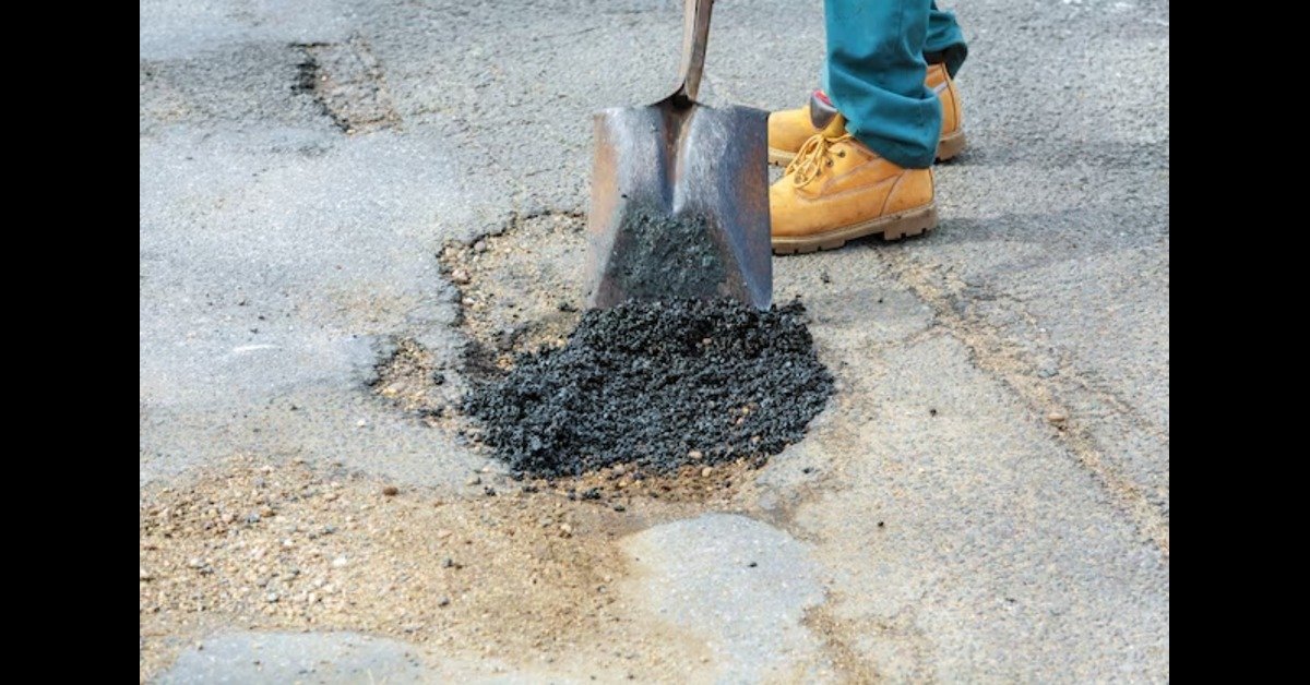 How to Fix Asphalt Driveways Cracks and Pothole